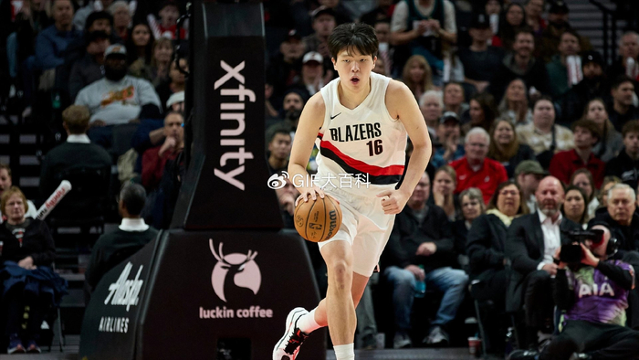 杨瀚森决胜时刻2+1绝杀 18分7篮板助混音队逆转取