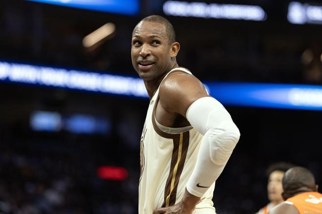 库里复出倒计时 霍福德伤情更新 勇士迎战马刺