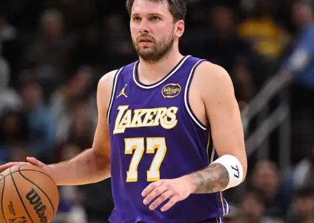 湖人惨败雷霆43分 东契奇伤退季后赛前景堪忧