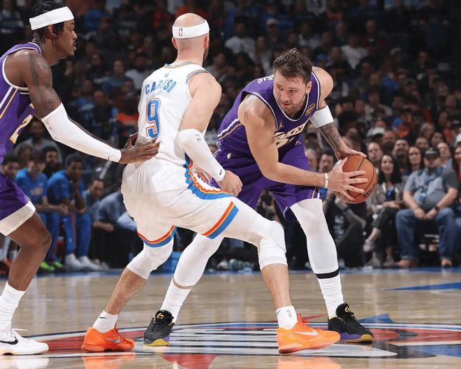 湖人惨败雷霆43分 东契奇伤退季后赛前景堪忧